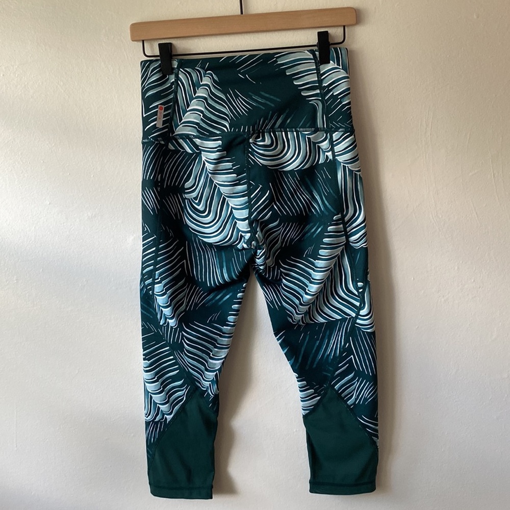 Zella botanical print green teal athletic crop pants size S - Picture 3 of 7